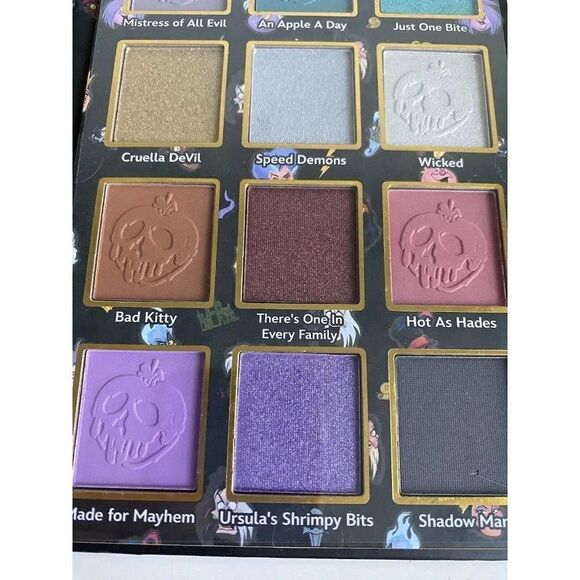 Disney Villains Eyeshadow Palette Evil Queen 12 shades Taste Beauty NEW - Picture 10 of 16